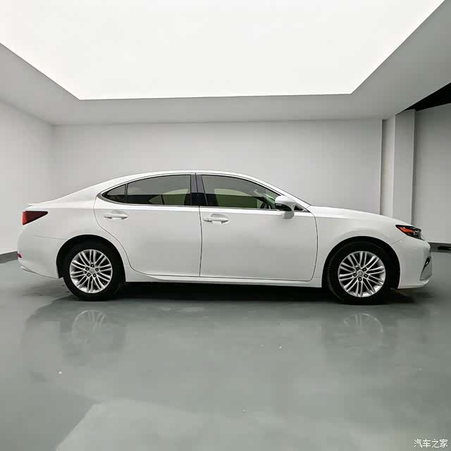 Lexus ES, 2017 12