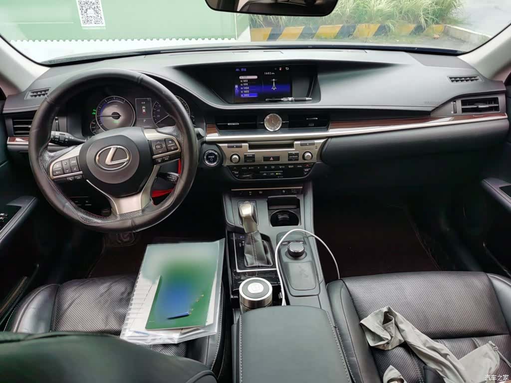Lexus ES, 2016 13