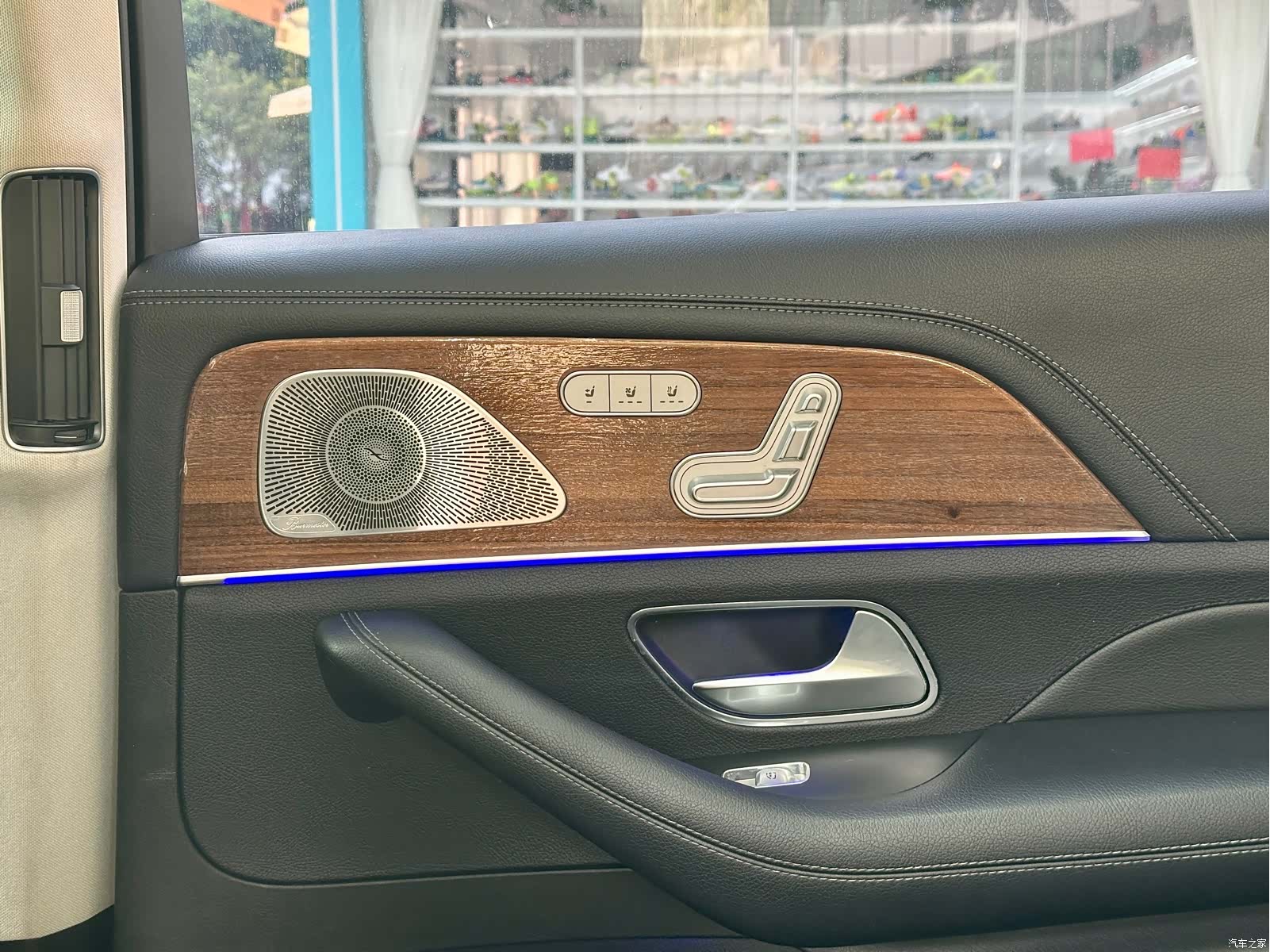 Mercedes-Benz GLS, 2020 16