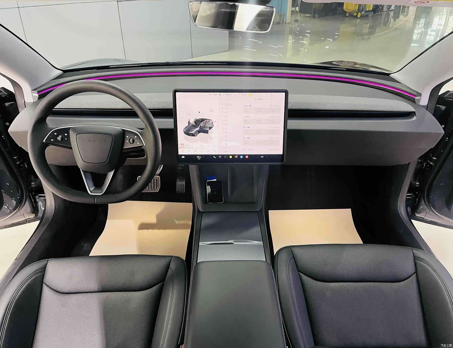 Tesla Model 3, 2025 8