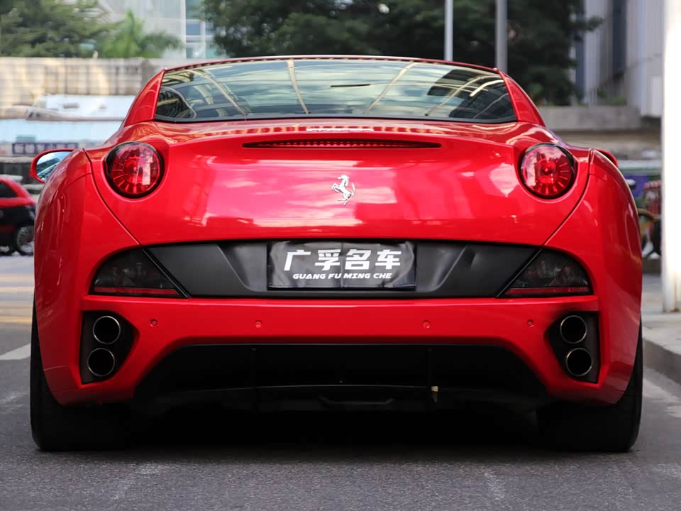 Ferrari California T