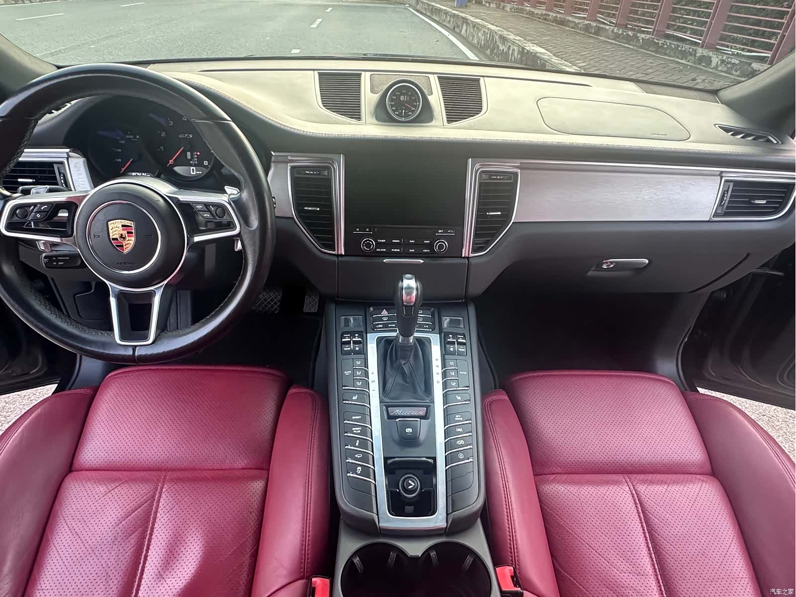 Porsche Macan, 2016 11