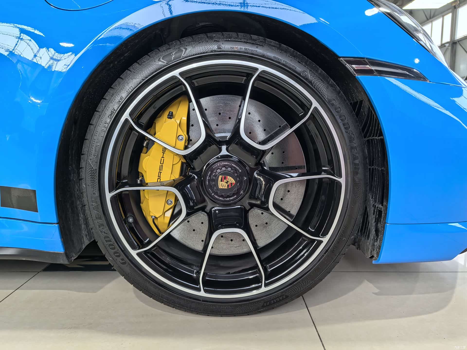 Porsche 911, 2025 12