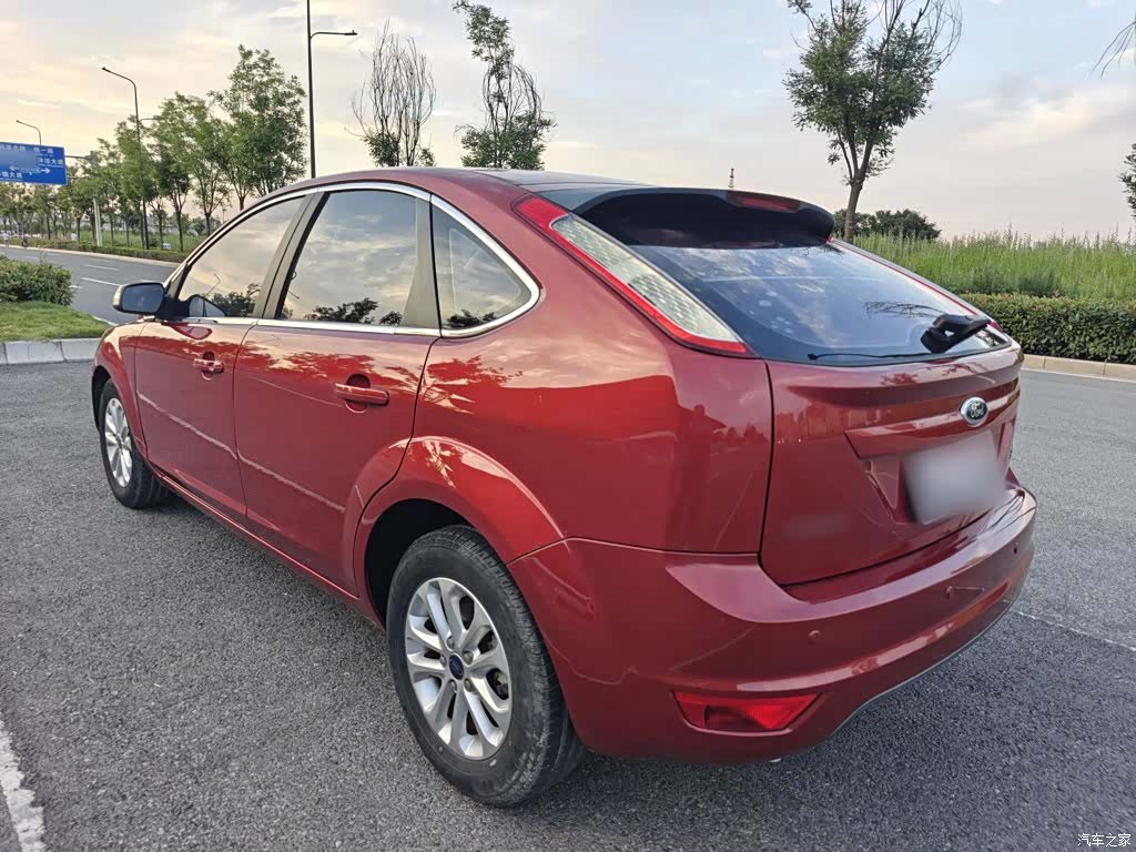 Ford Focus, 2015 13