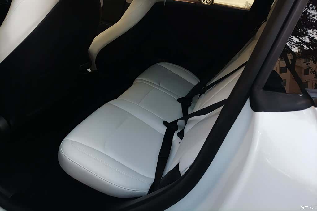 Tesla Model Y, 2024 11
