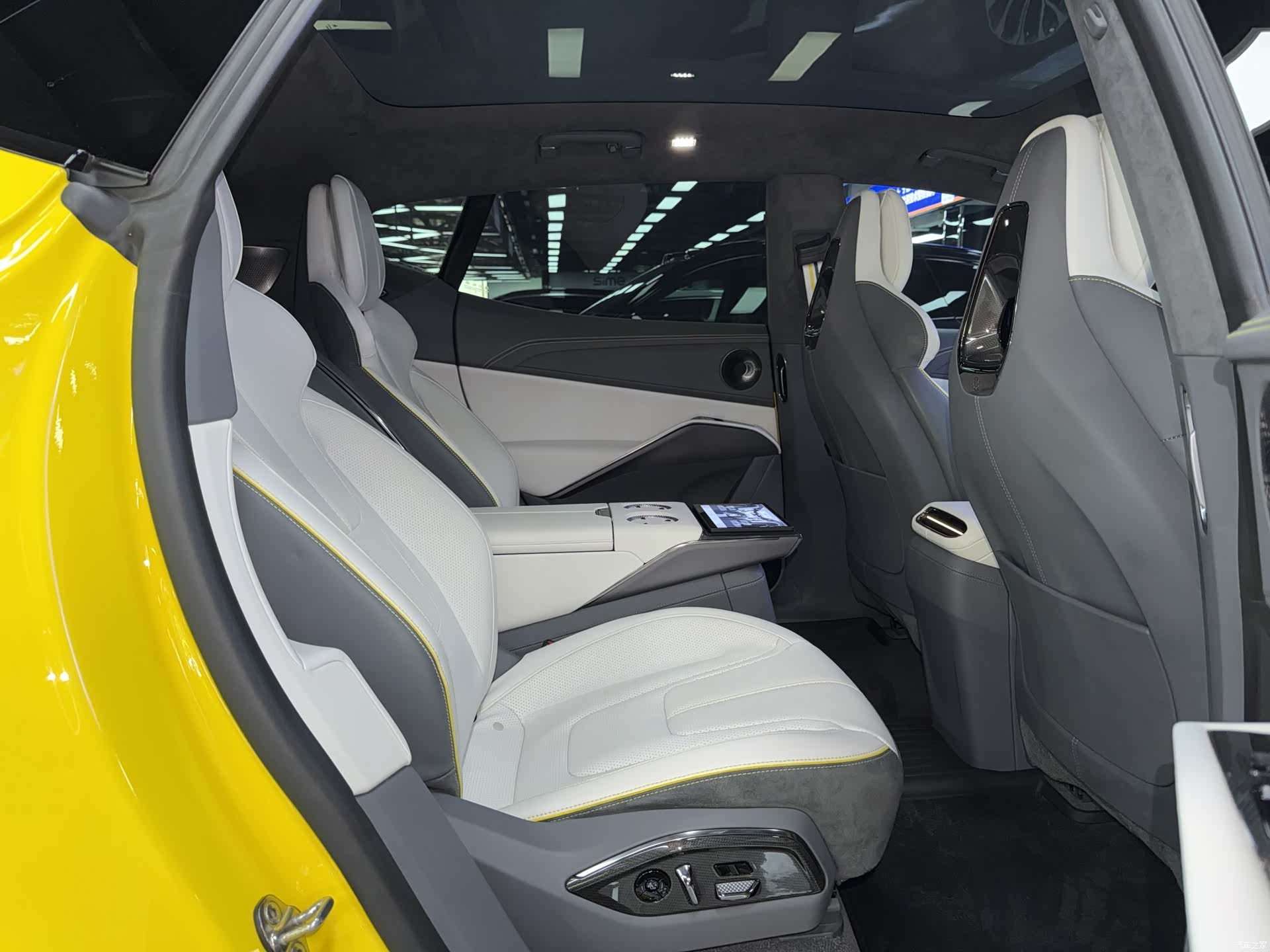 Lotus ELETRE, 2023 11