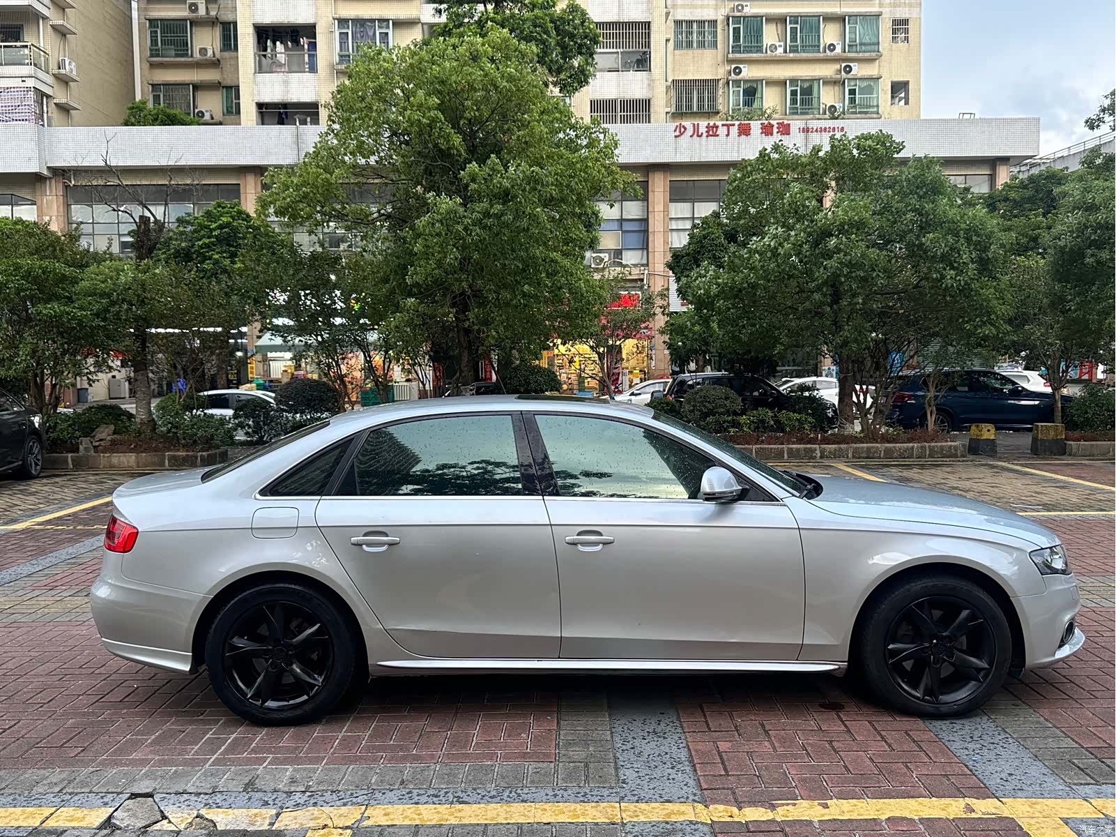 Audi A4L, 2009 6