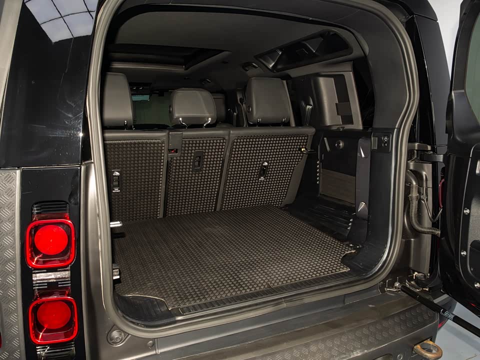 Land Rover guard Land Rover guard
