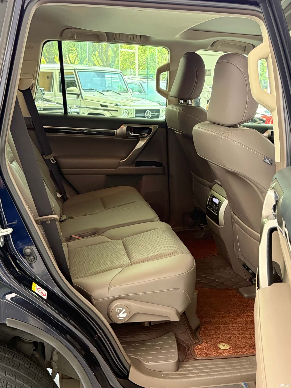 Lexus GX, 2019 9
