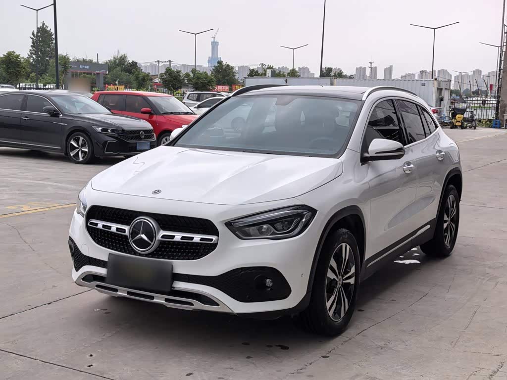 Mercedes-Benz GLA