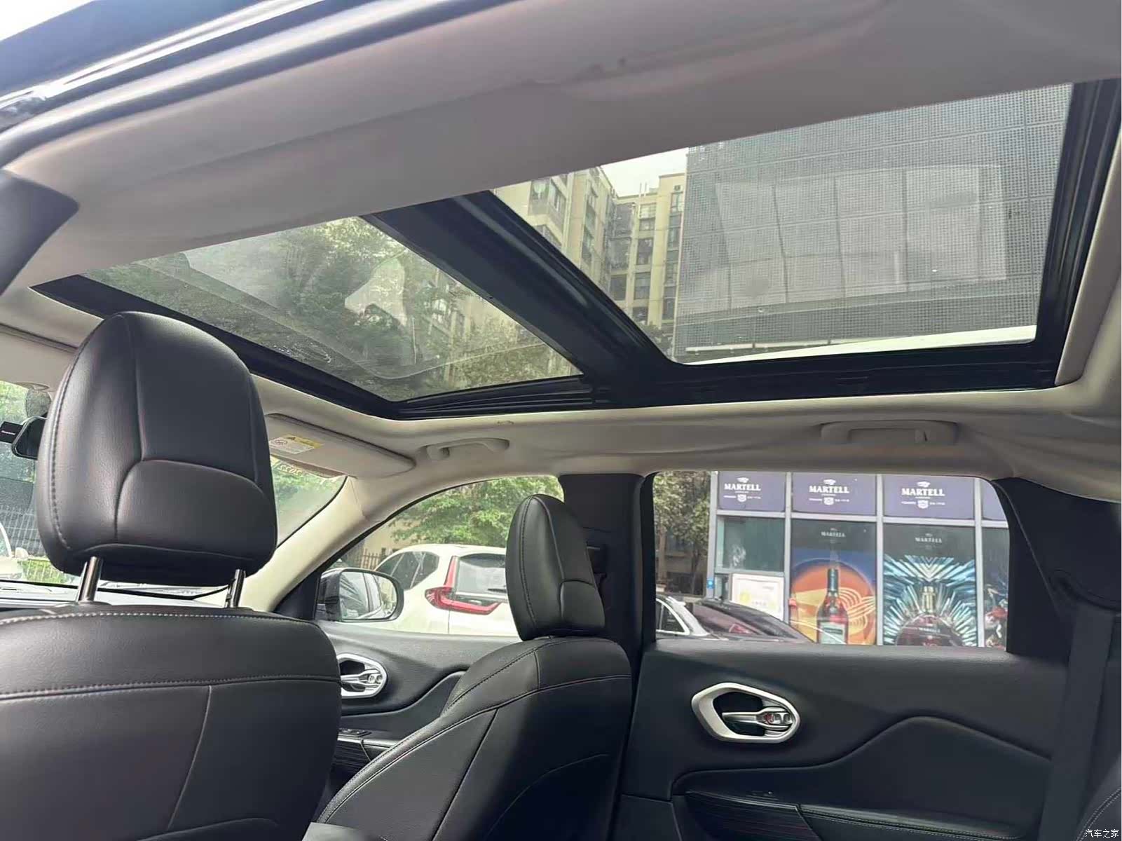 Jeep Cherokee, 2018 8