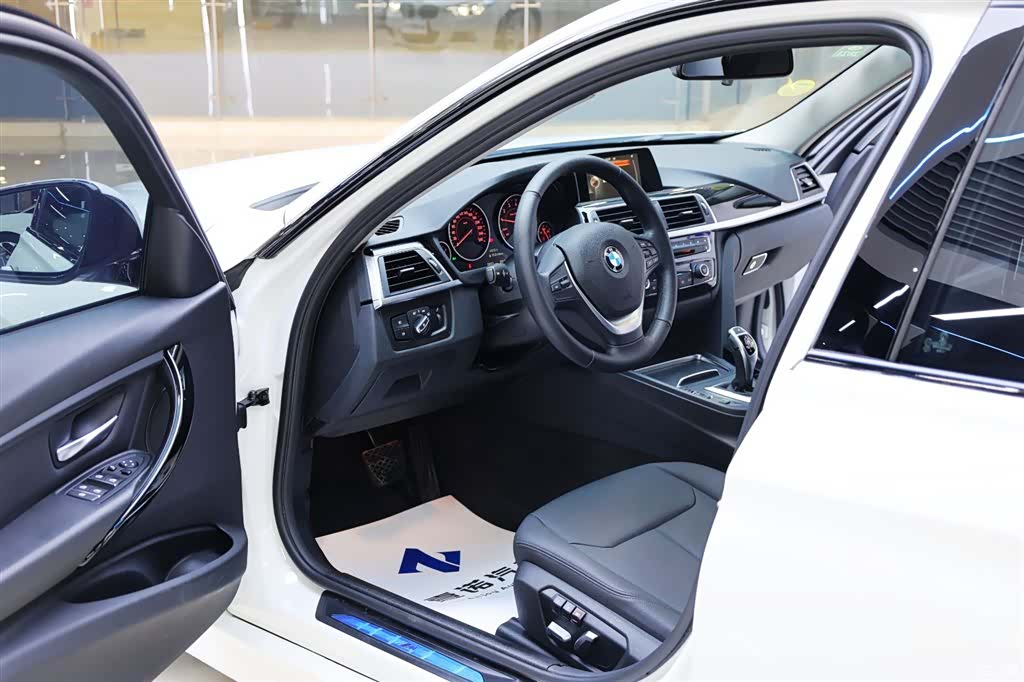BMW 3 Series, 2017 17