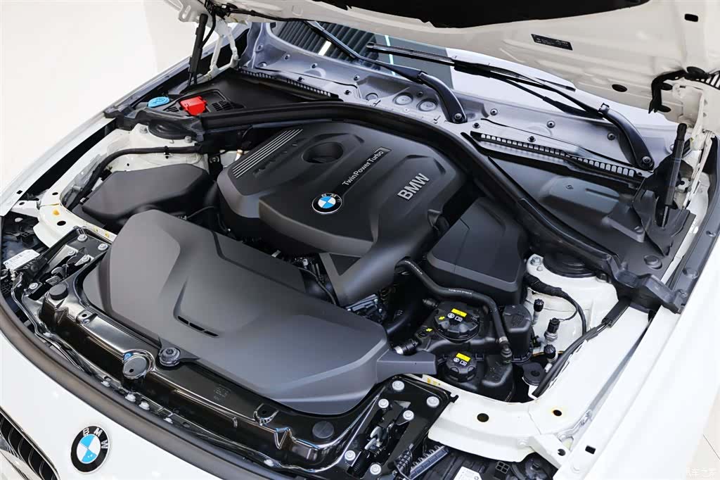 BMW 3 Series, 2017 32