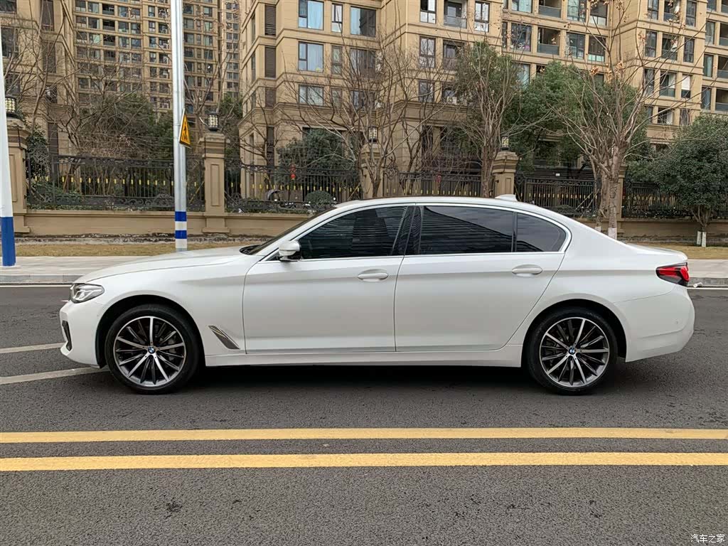 BMW 5 Series, 2022 7