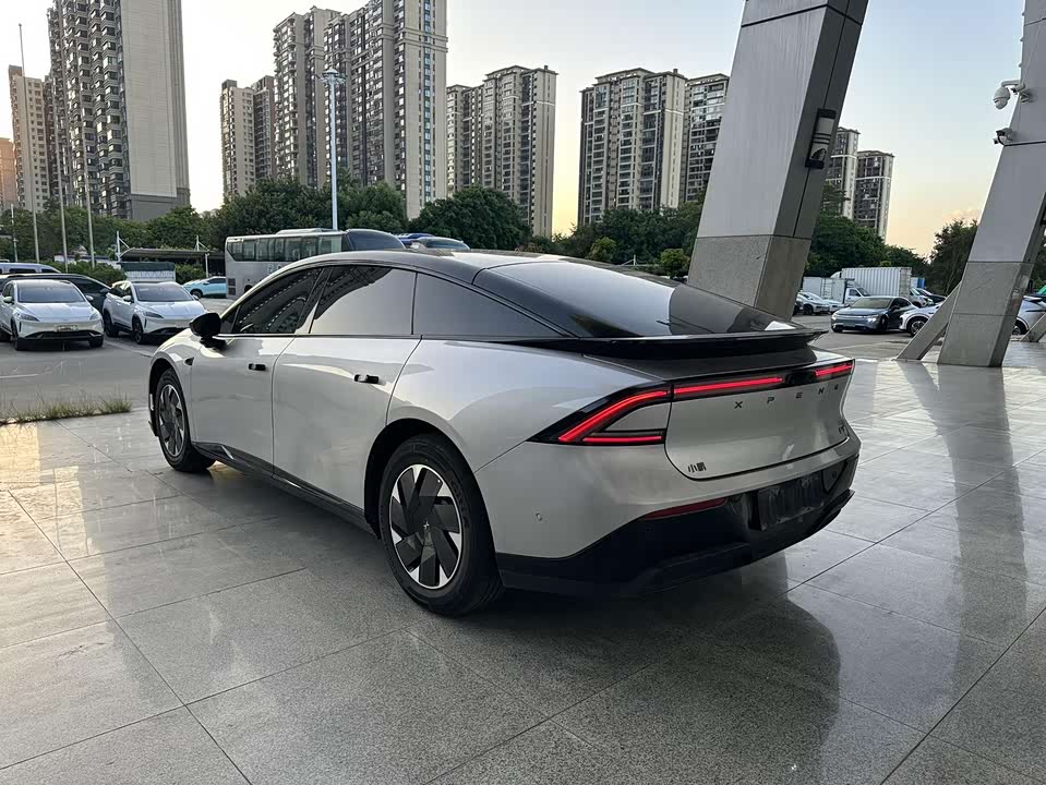 XPENG P7+