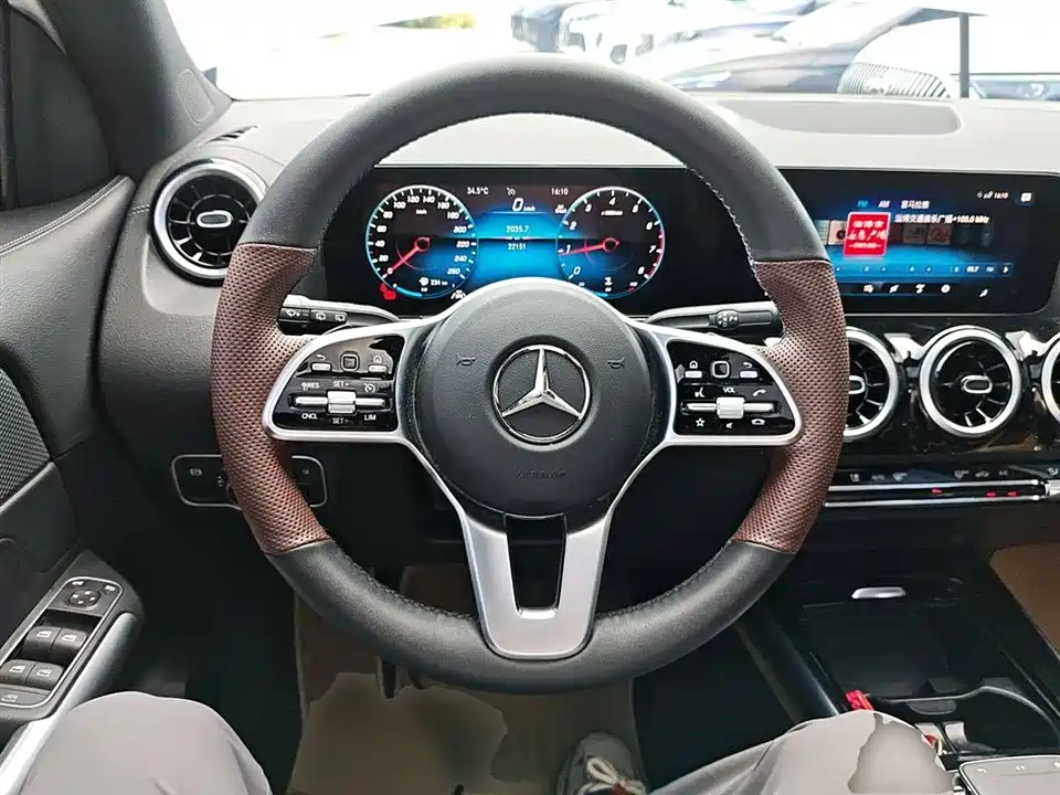 Mercedes-Benz GLA