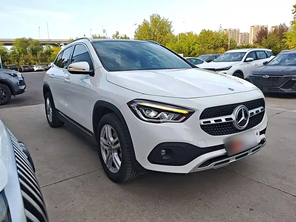Mercedes-Benz GLA