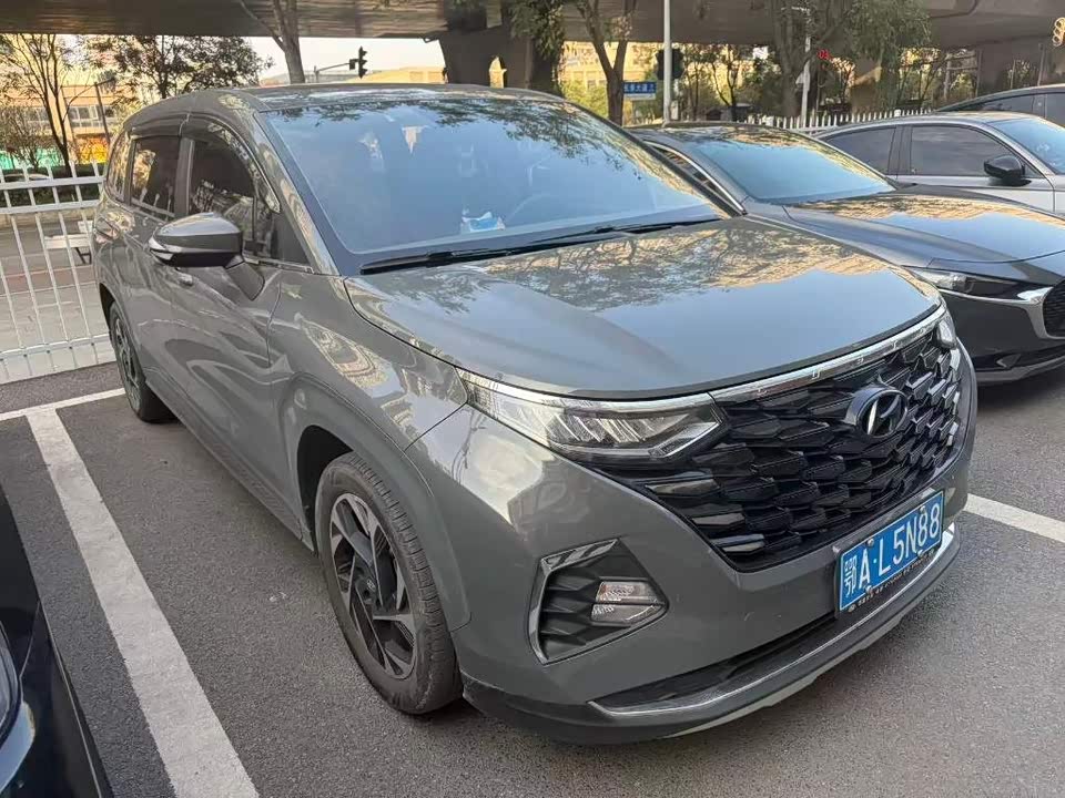 Hyundai Kustu