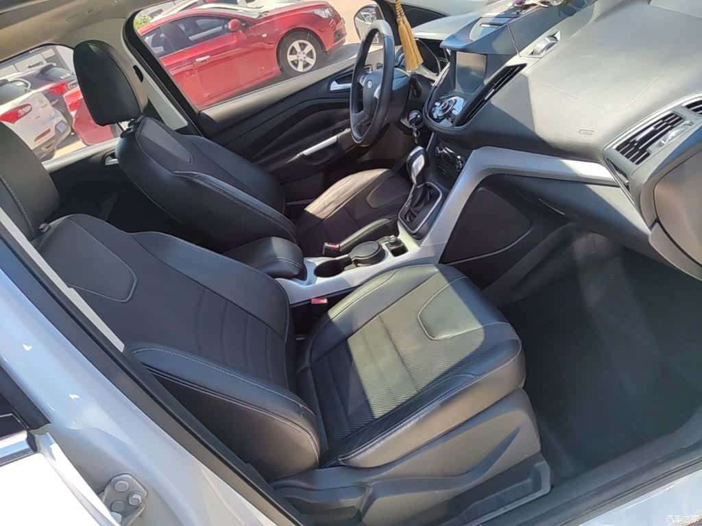 Ford Kuga, 2015 25