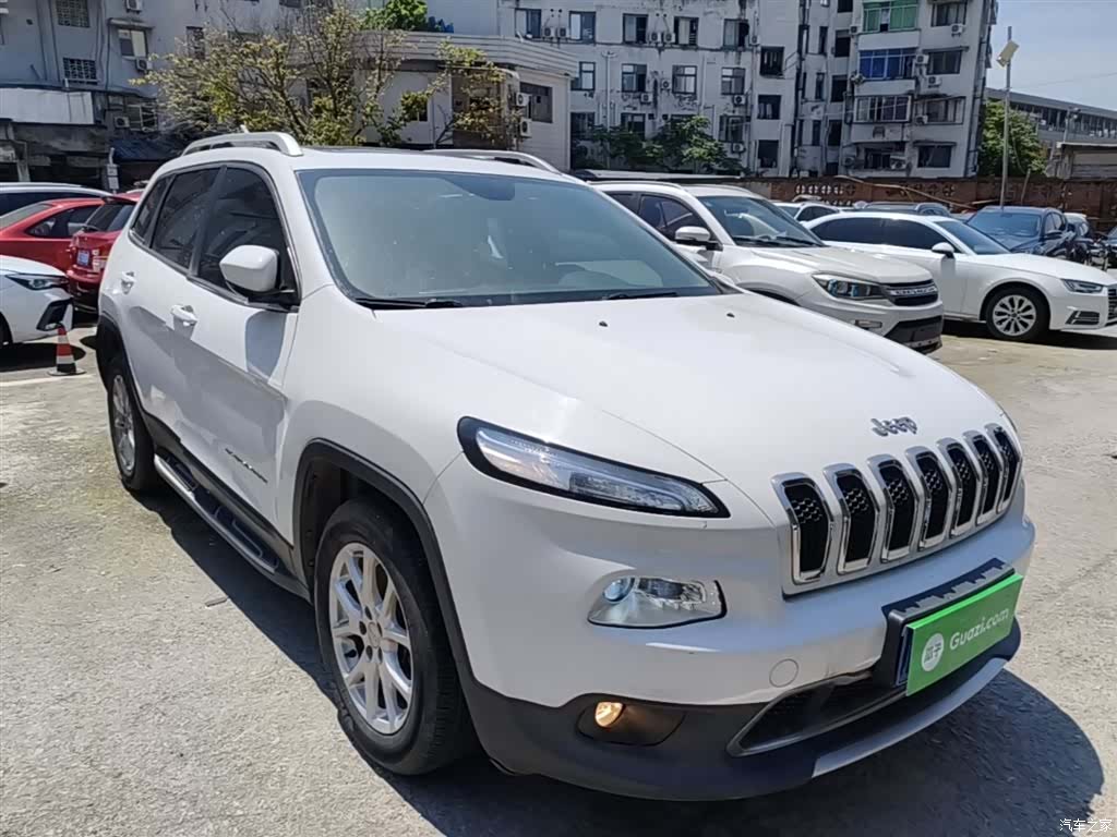 Jeep Cherokee, 2017 4