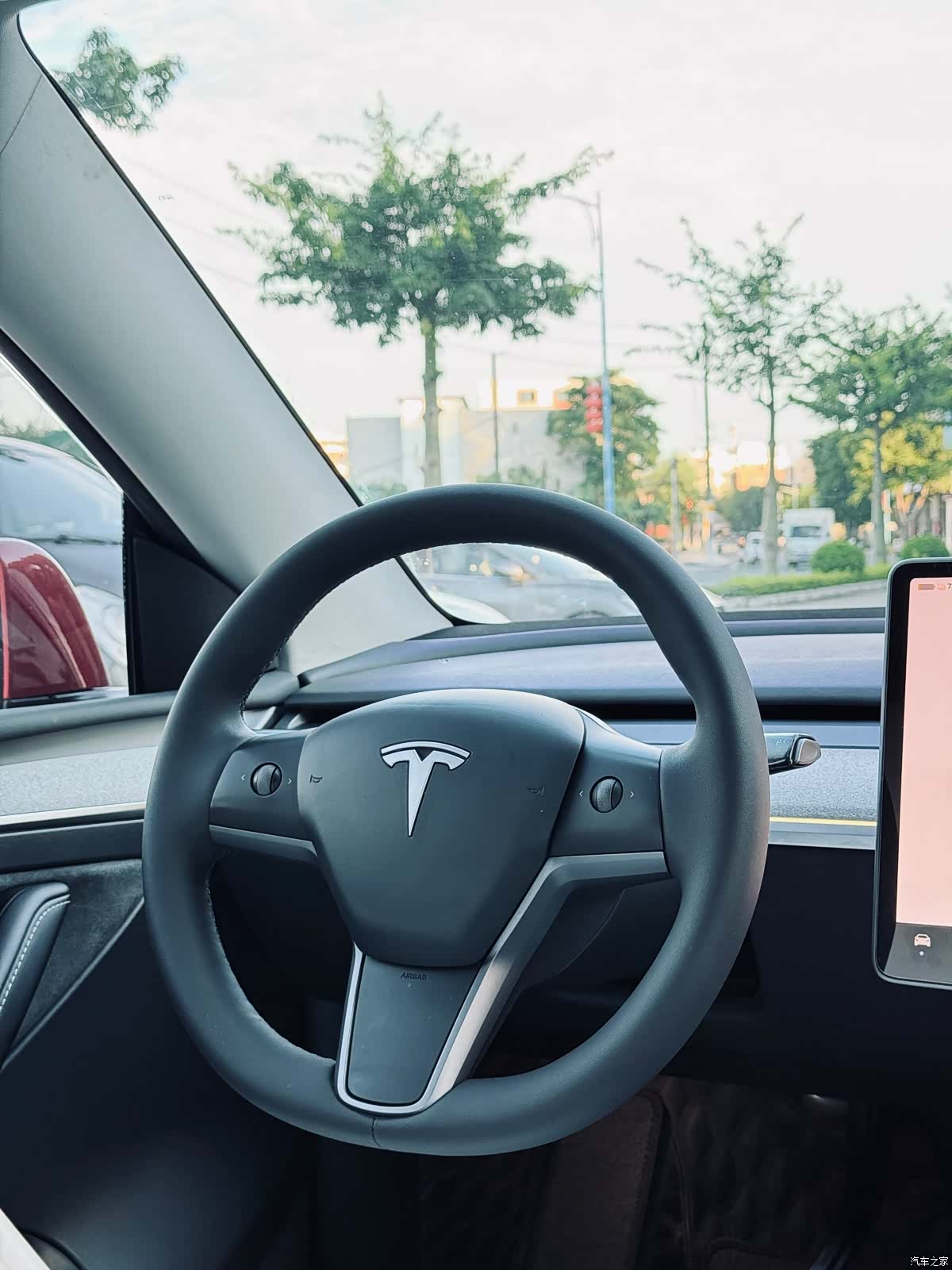 Tesla Model Y, 2022 28