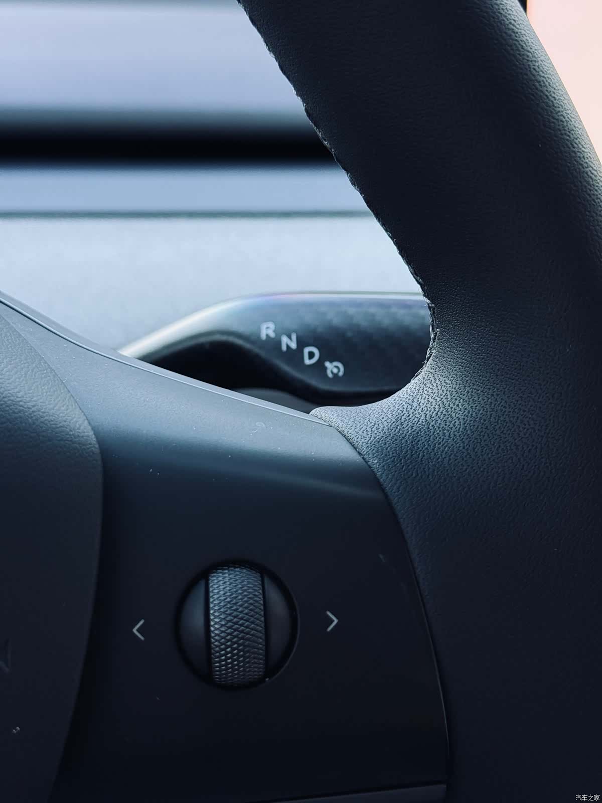 Tesla Model Y, 2022 29