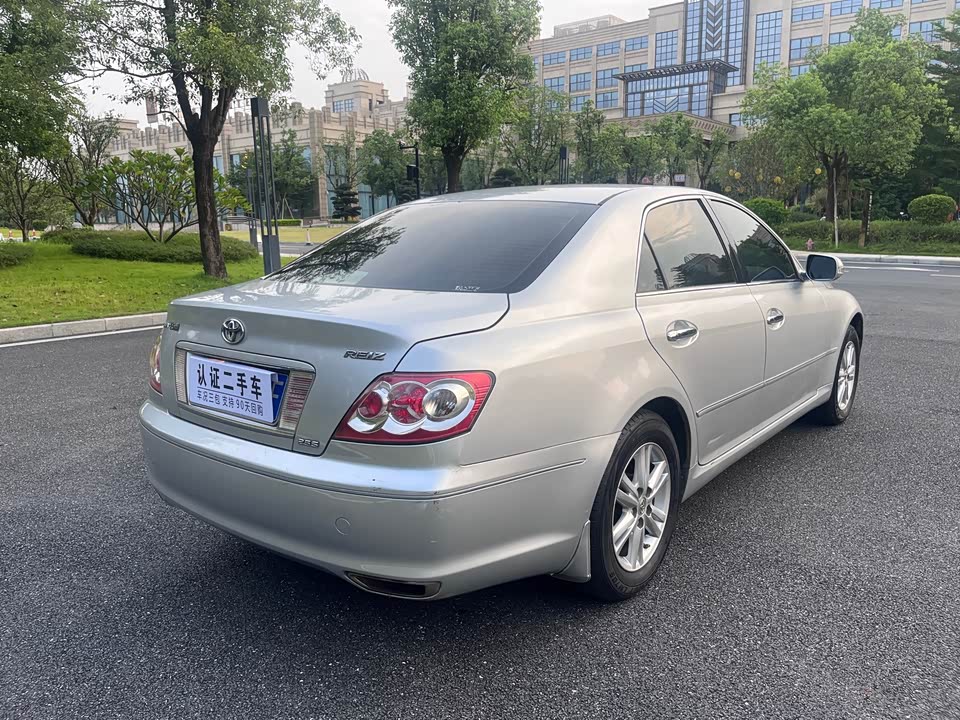 Toyota Reiz Toyota Reiz