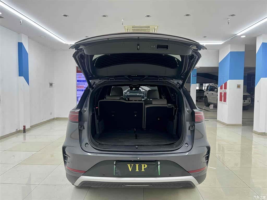 BYD Tang, 2025 10