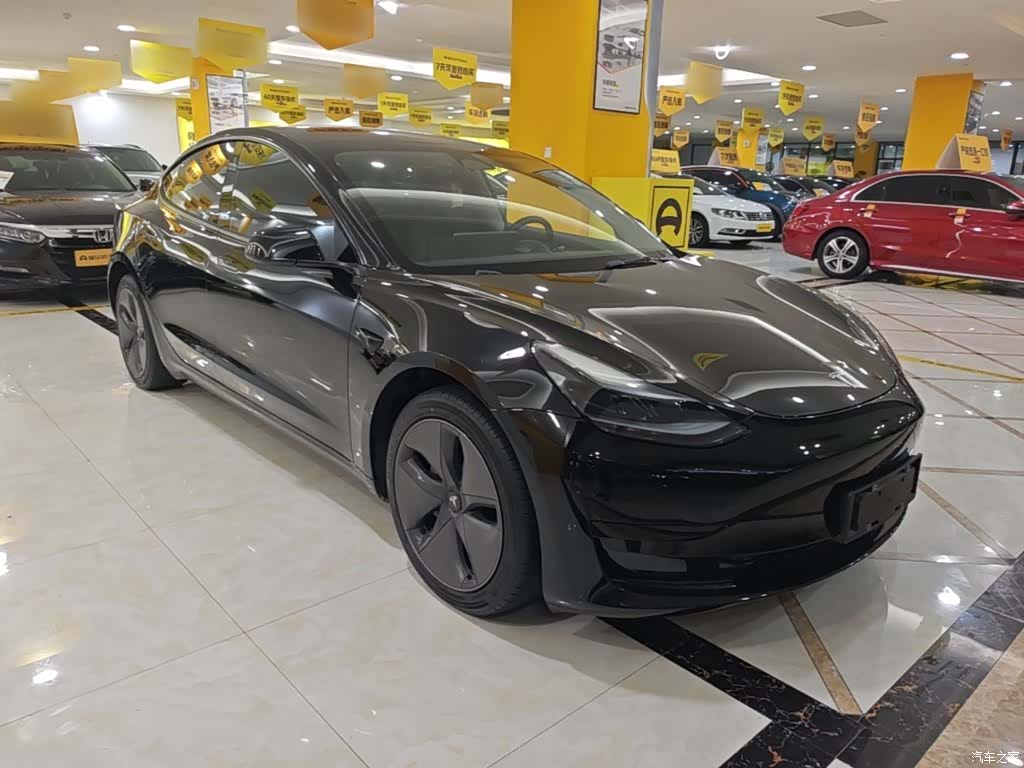 Tesla Model 3, 2022 4