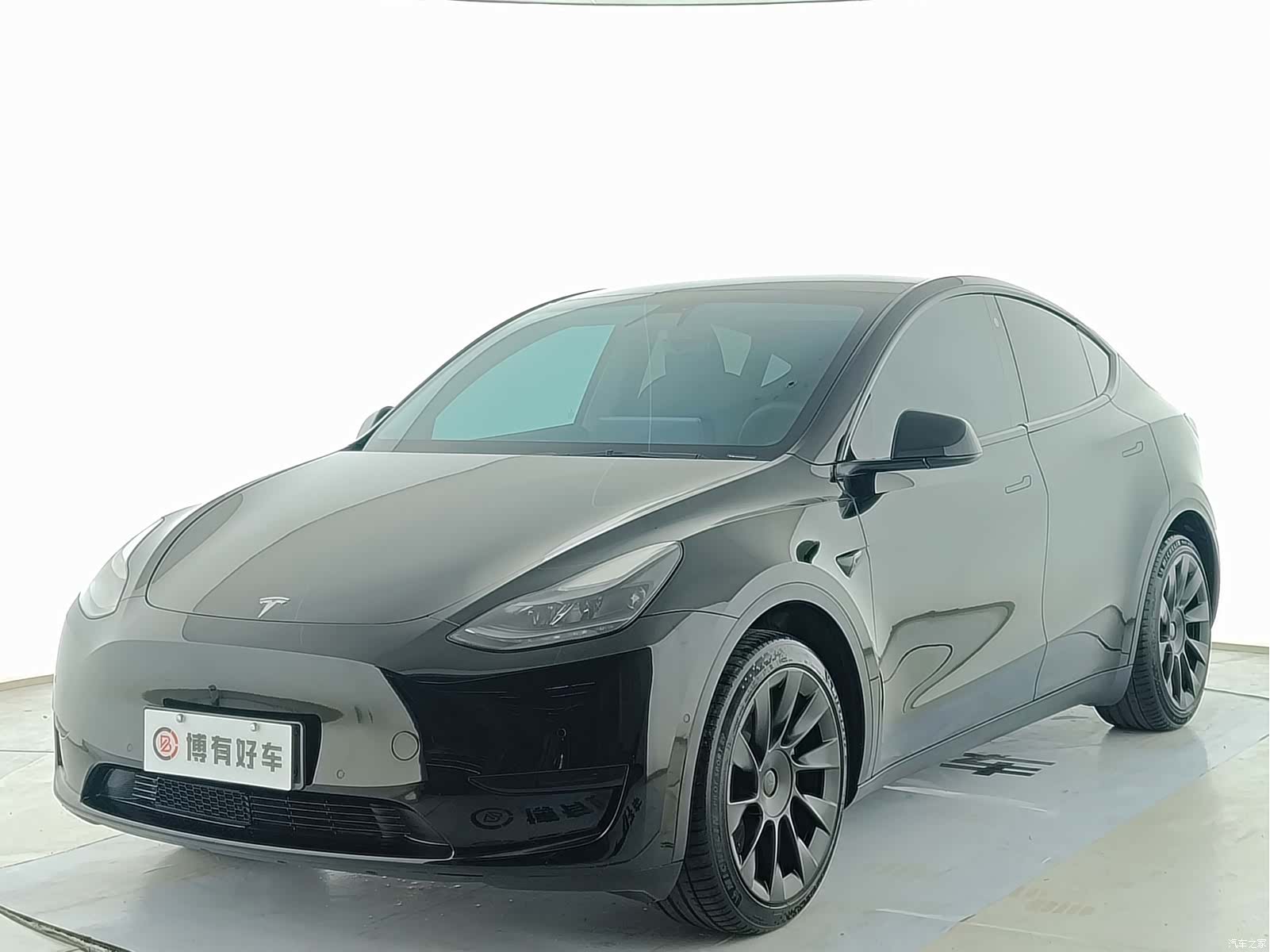 Tesla Model Y, 2023 1