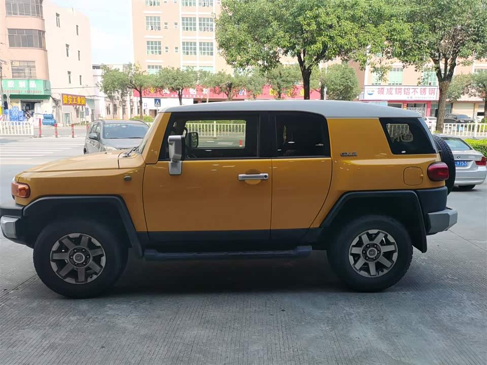 Toyota FJ Cool Luze