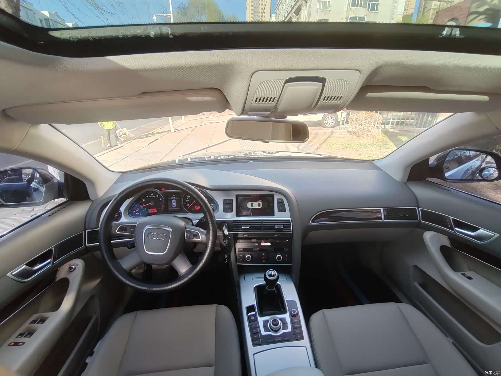 Audi A6L, 2010 9