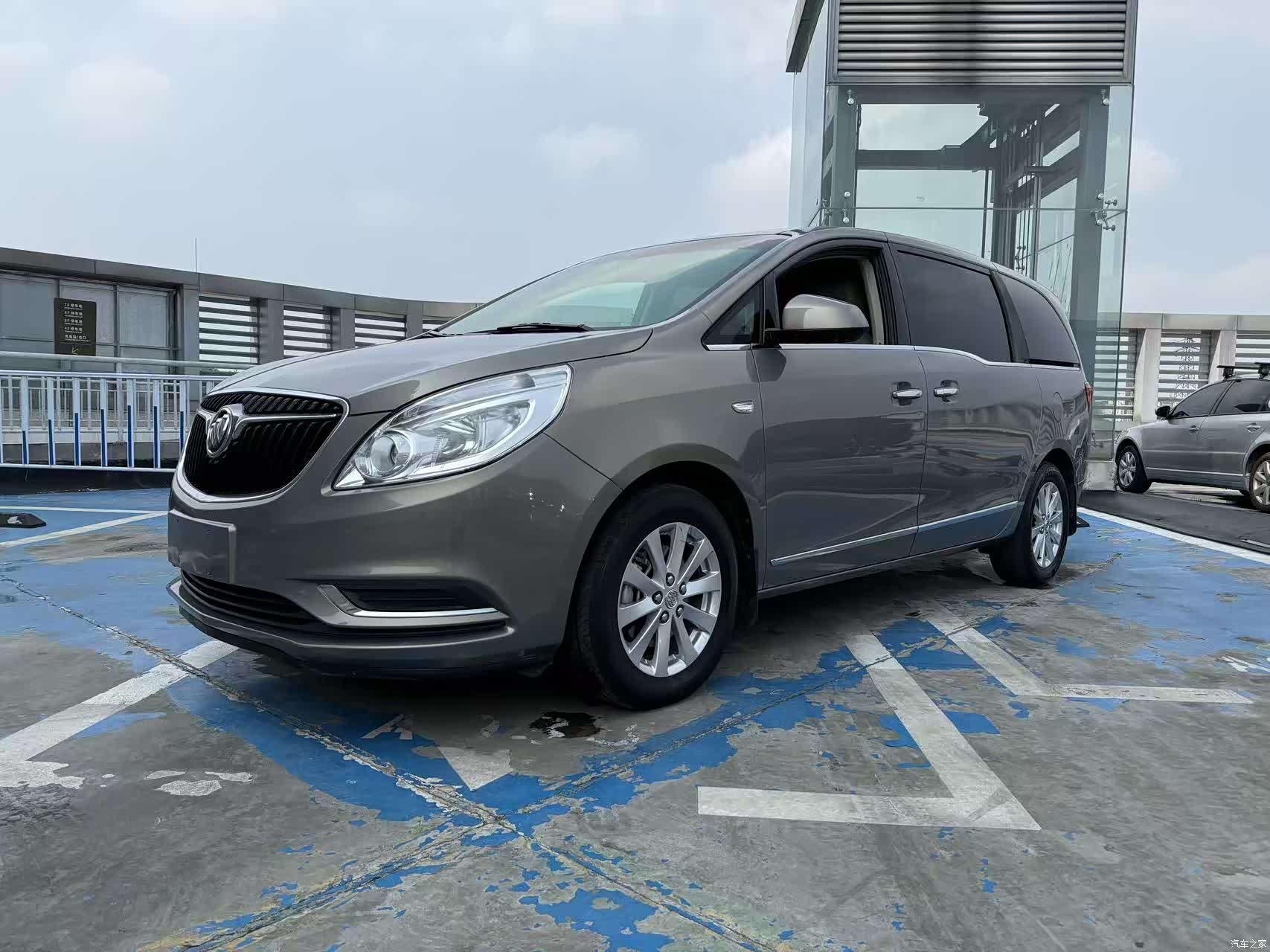 Buick GL8, 2019 2