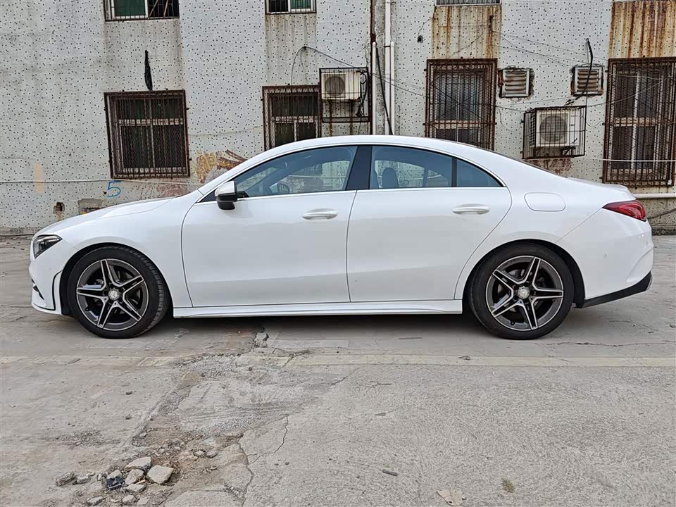 Mercedes-Benz CLA