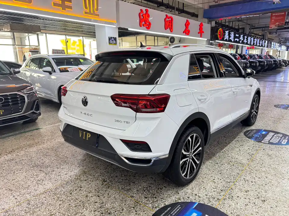 Volkswagen T-ROC exploring Songs