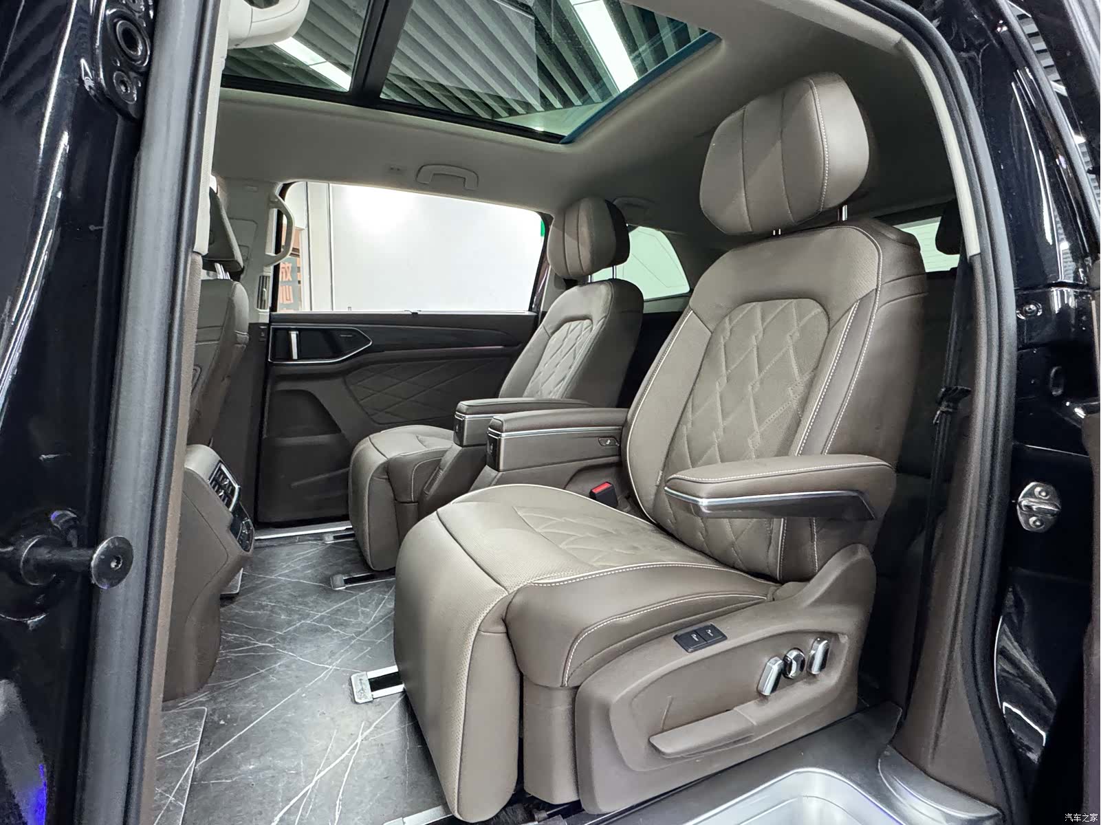 Volkswagen Viloran, 2023 7