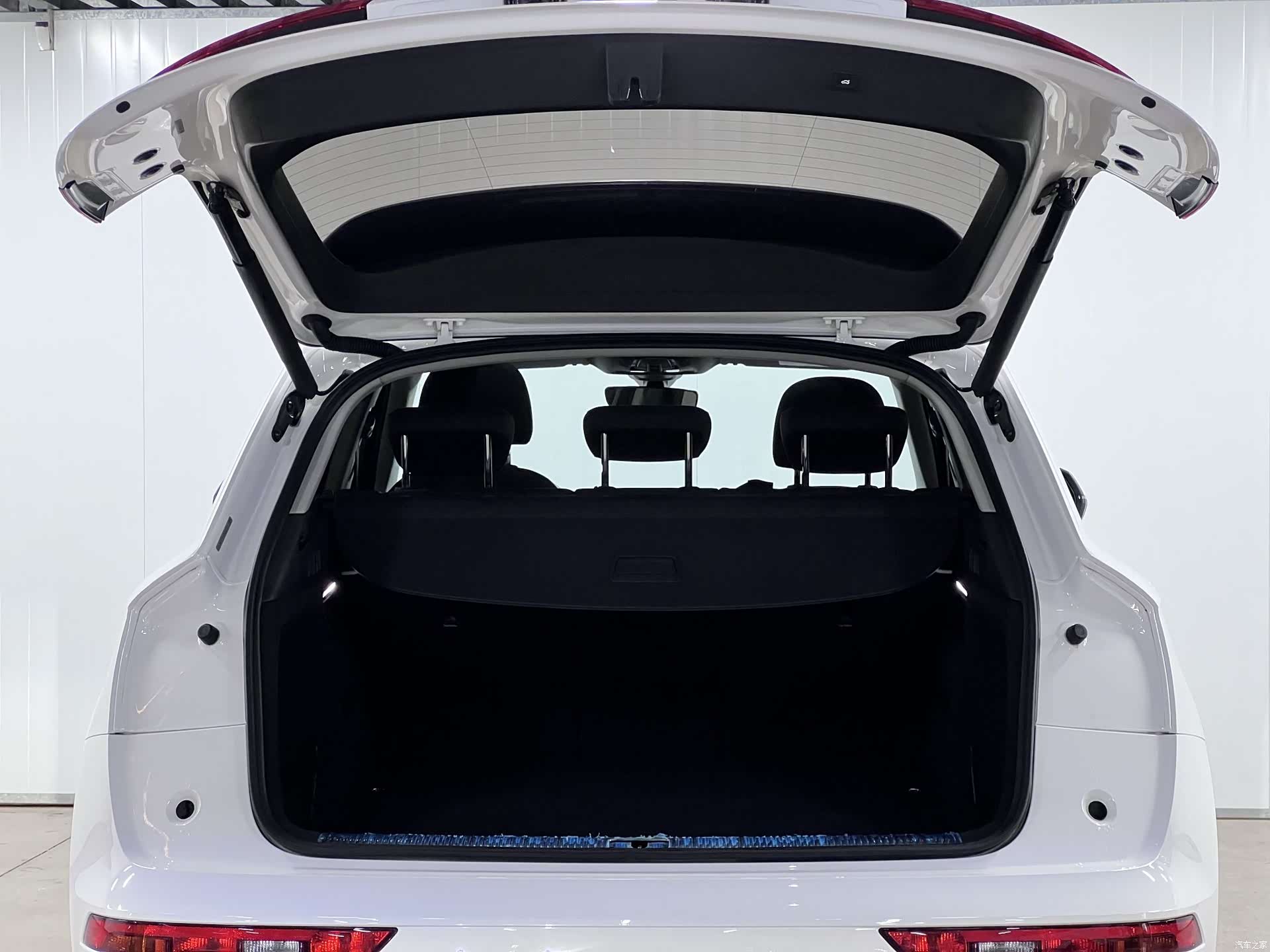 Audi Q5L, 2019 16