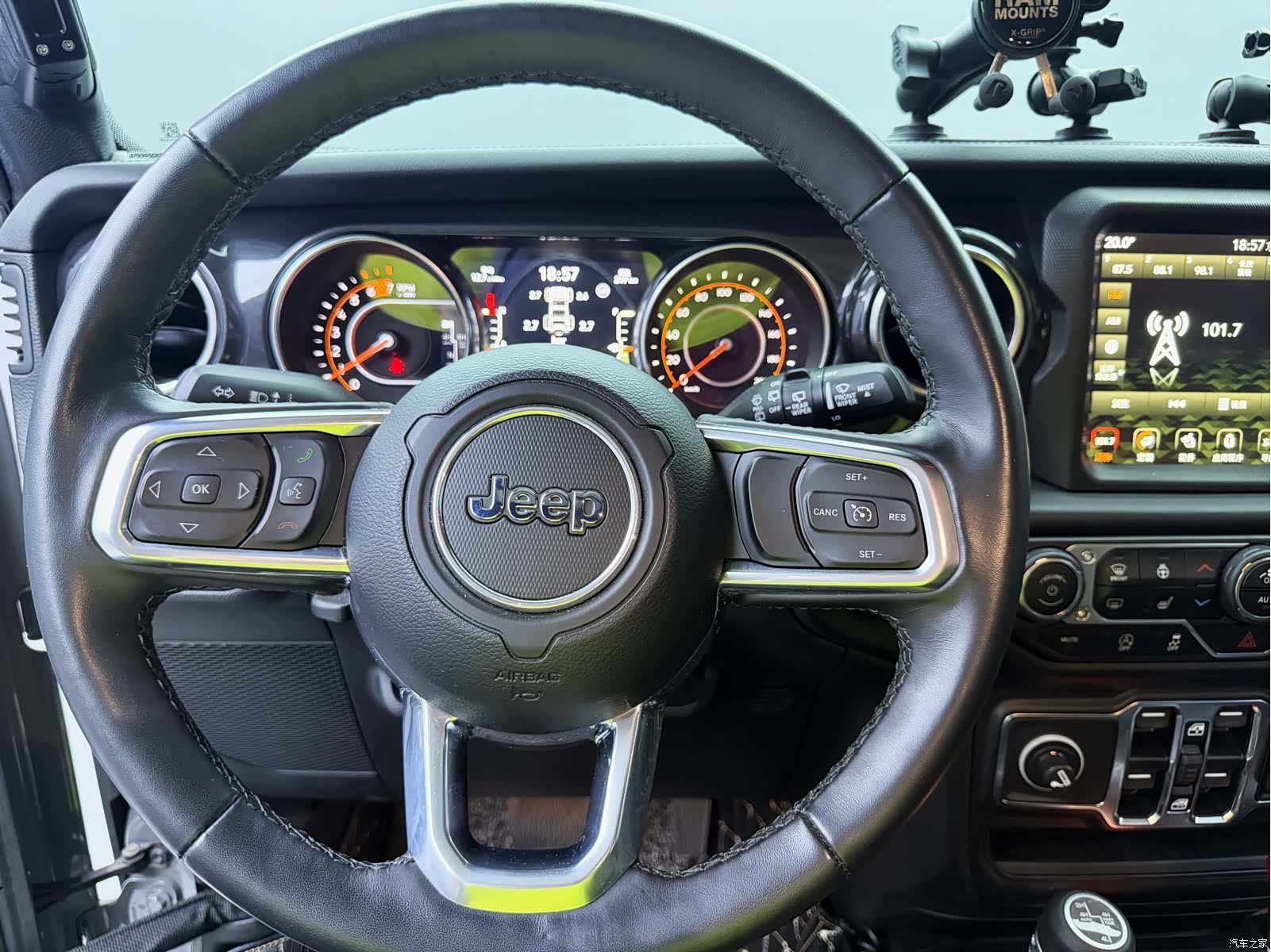 Jeep Wrangler, 2022 18