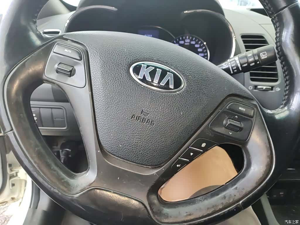 Kia K3, 2015 17