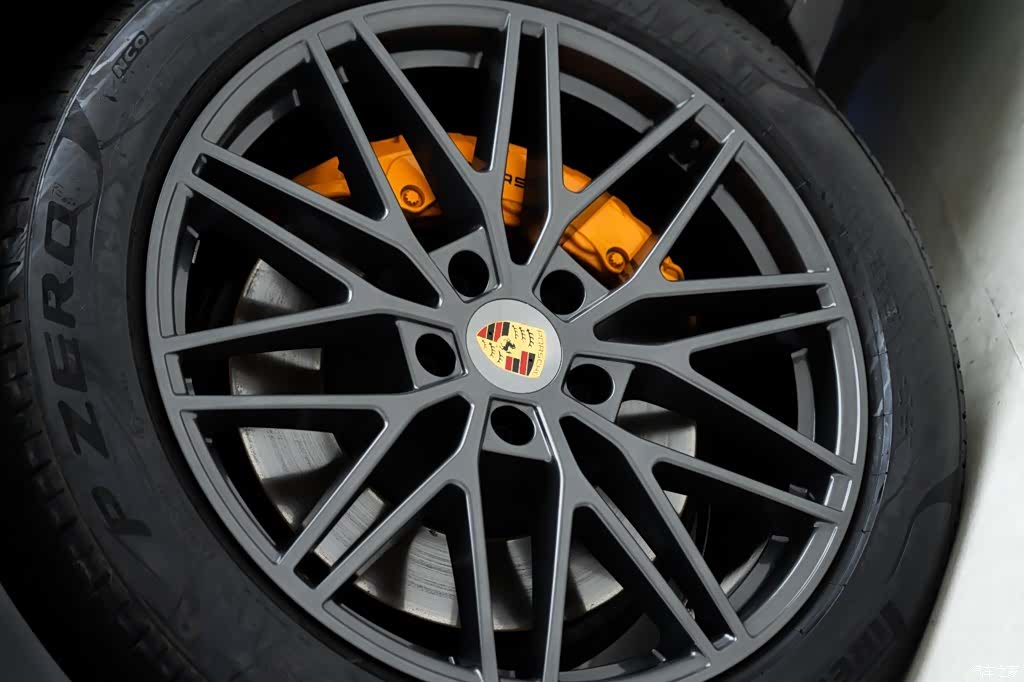 Porsche Cayenne, 2024 все фото