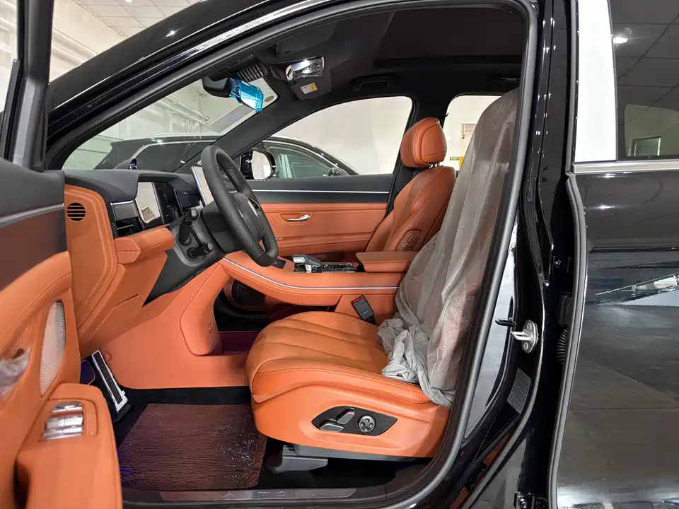 AITO Ask the world M7