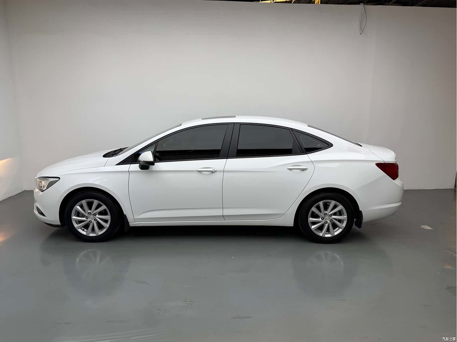 Buick Verano, 2017 3