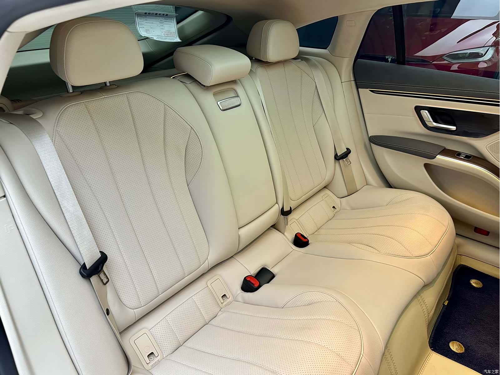 Mercedes-Benz EQS, 2022 10
