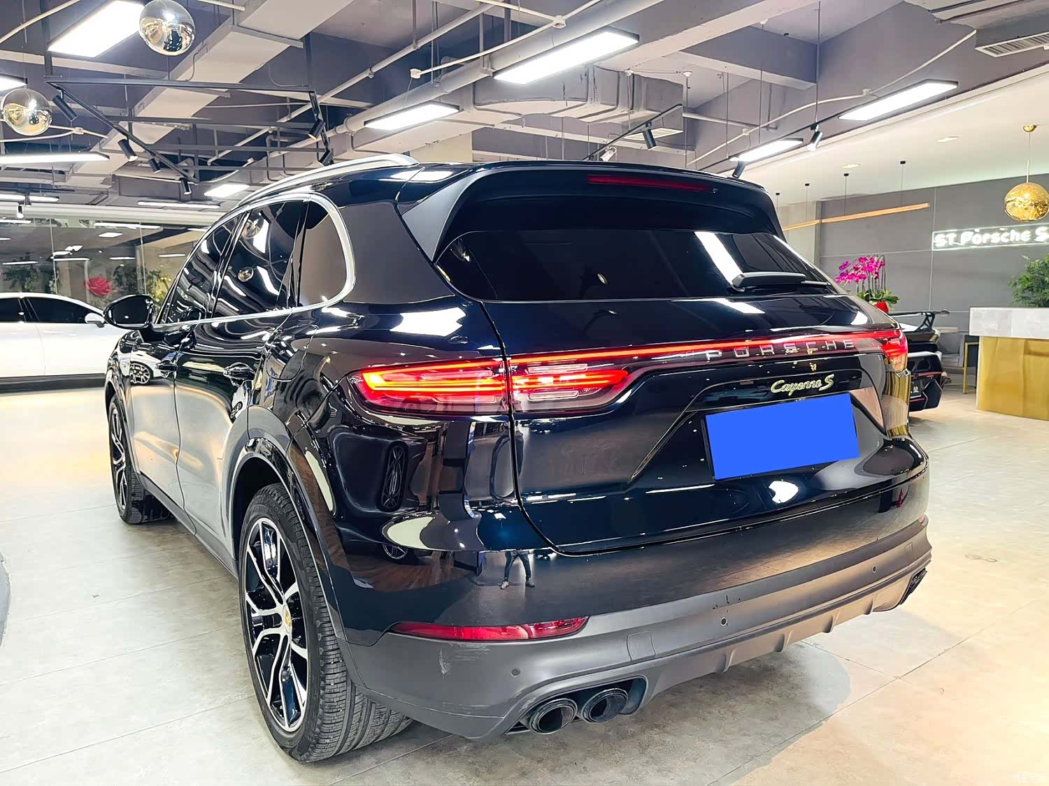 Porsche Cayenne, 2023 все фото