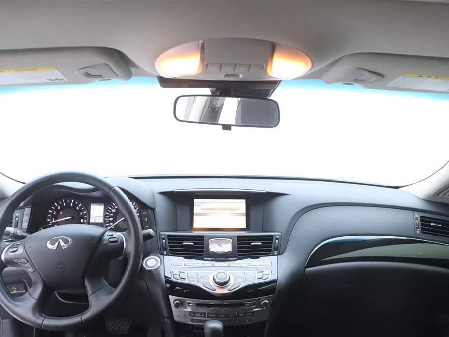 Infiniti Q70 Infiniti Q70