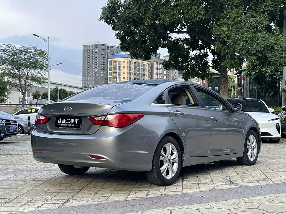 Hyundai Sonata