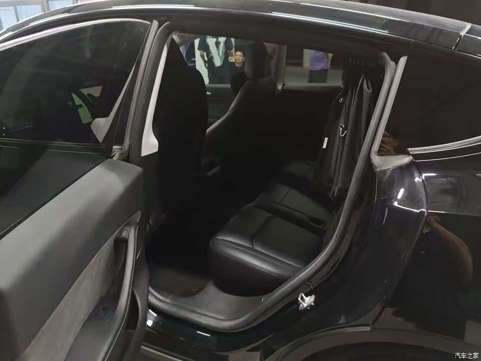 Tesla Model Y, 2024 4