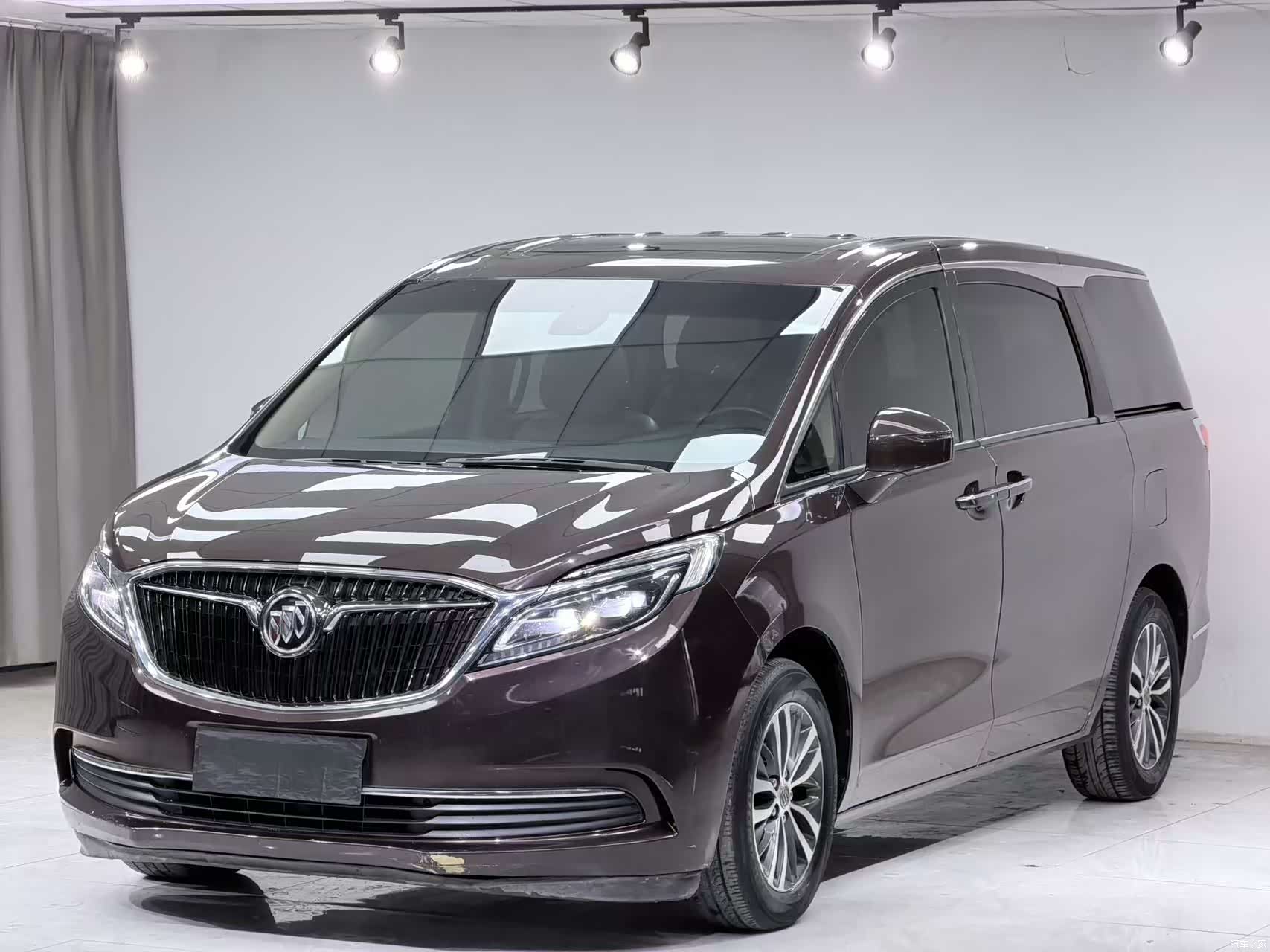 Buick GL8, 2018 1