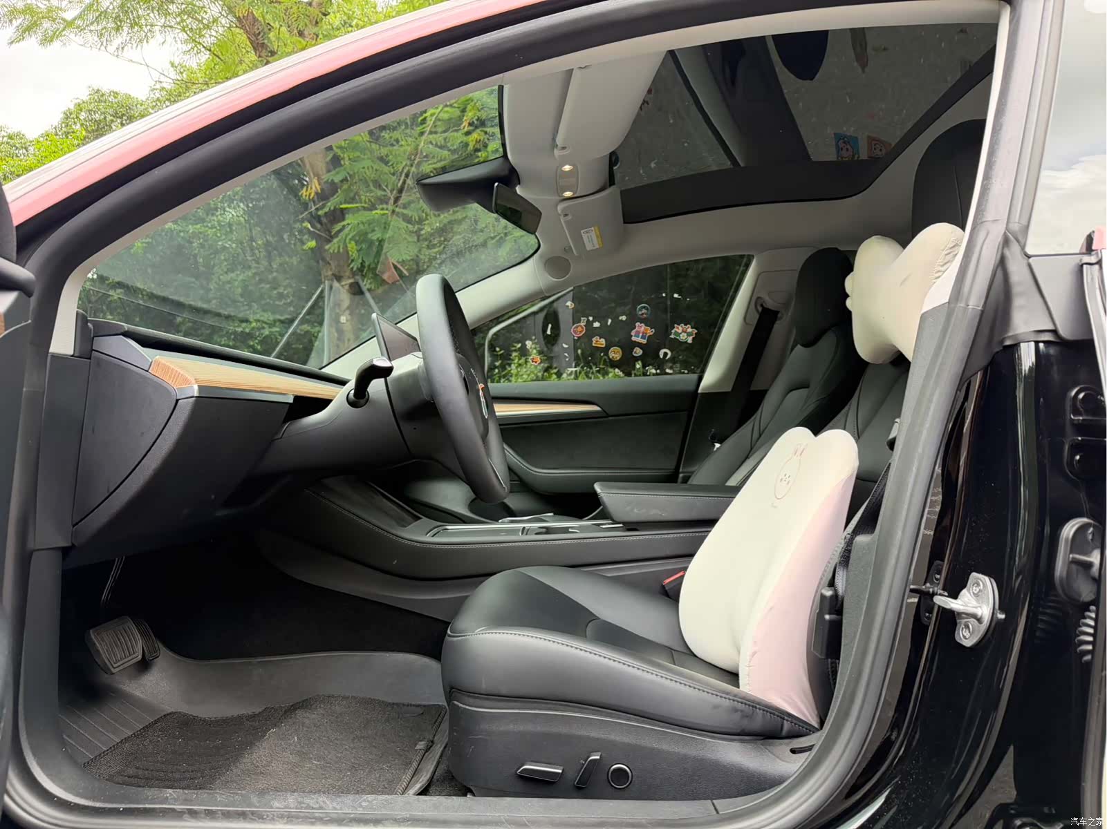 Tesla Model 3, 2023 все фото