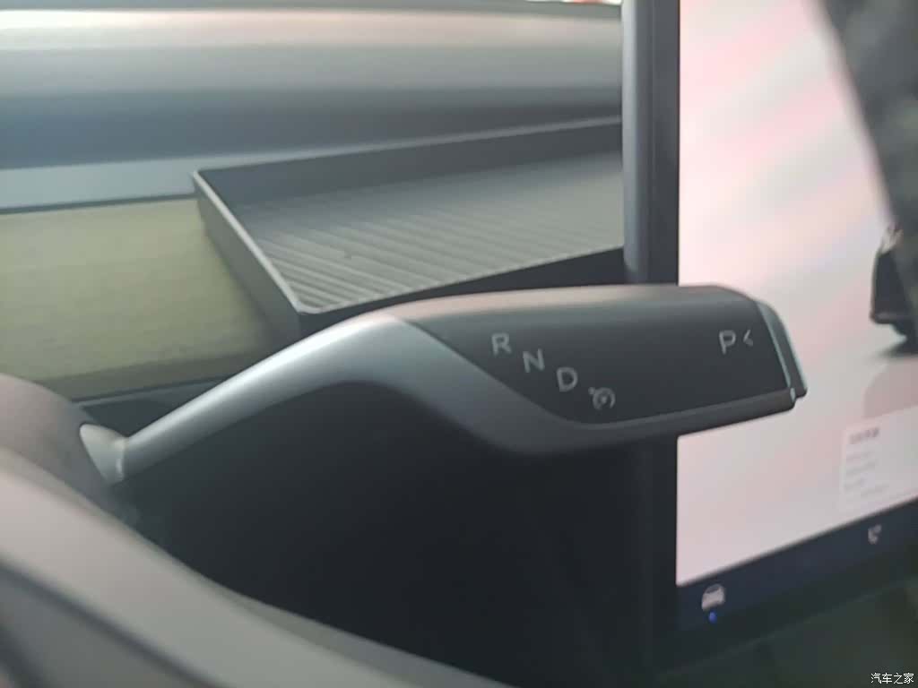 Tesla Model Y, 2022 14